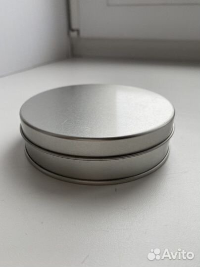 Жестяная круглая коробка 9,5 см диаметр