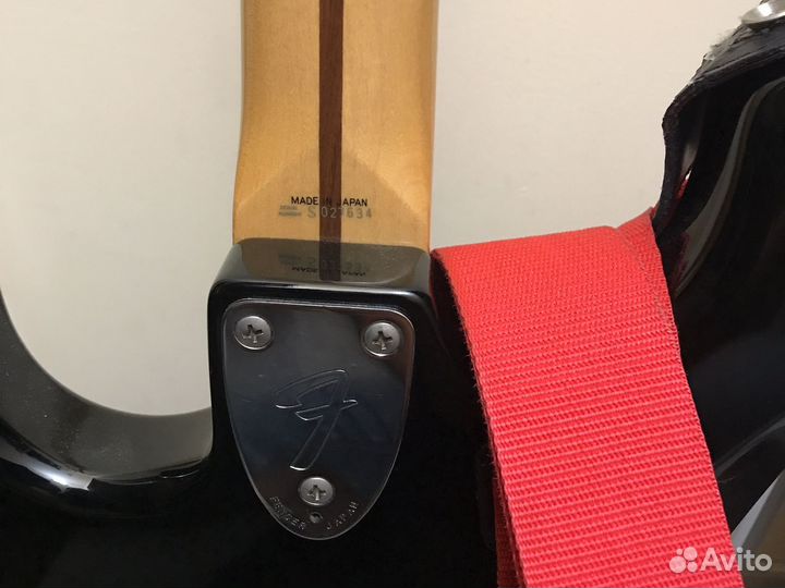 Гитара электрическая