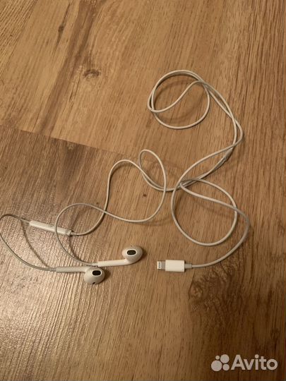 Проводные наушники earpods
