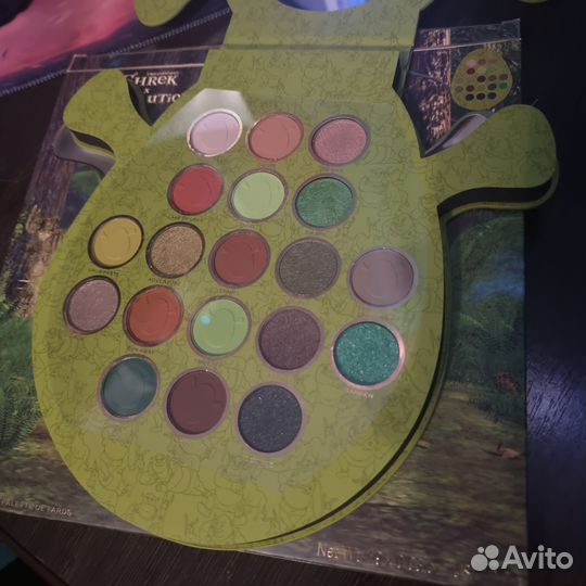 Палетка makeup revolution Shrek шрек лимитка