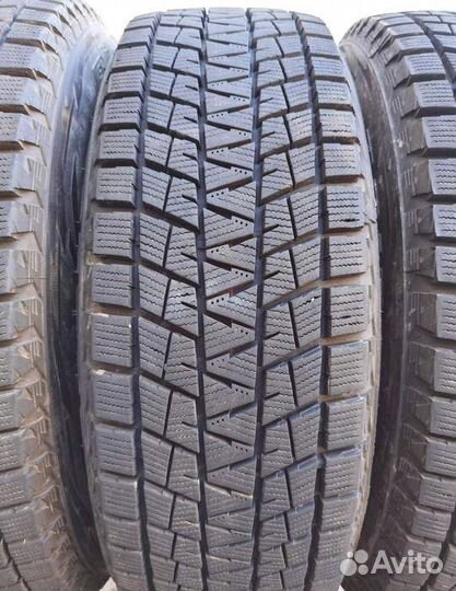 Bridgestone Blizzak DM-V1 215/65 R16 98Q
