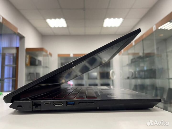 Игровой Acer Nitro 5 (Core i5-8th/ 16gb/ GTX 1050)