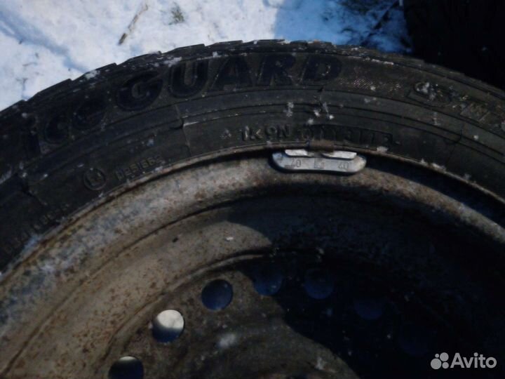 Yokohama IceGuard Stud IG65 195/65 R15 28W