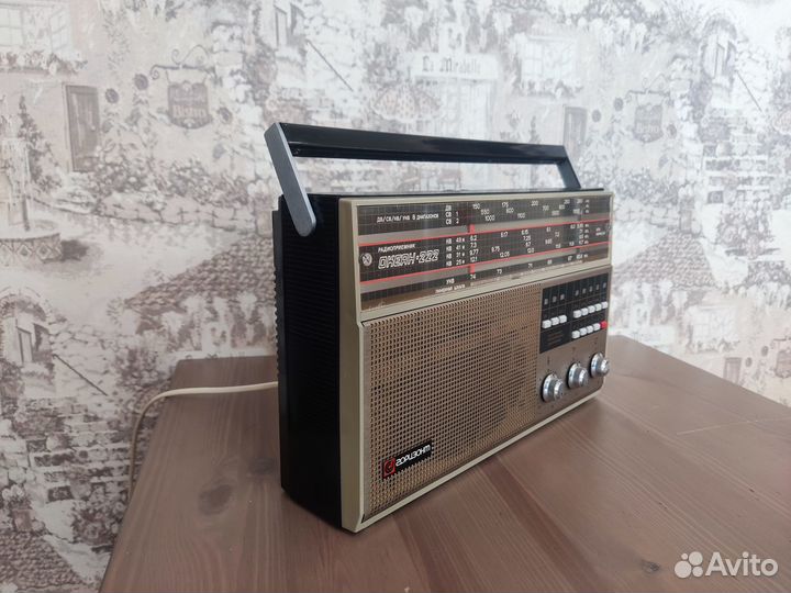 Радиоприемник СССР Океан 222