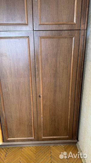 Платяной шкаф