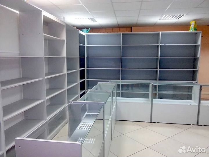 Торговые прилавки и стеллажи