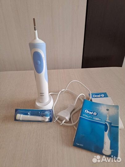 Зубная щетка oral b новая