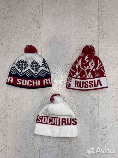 Шарф и шапка спортивной символики