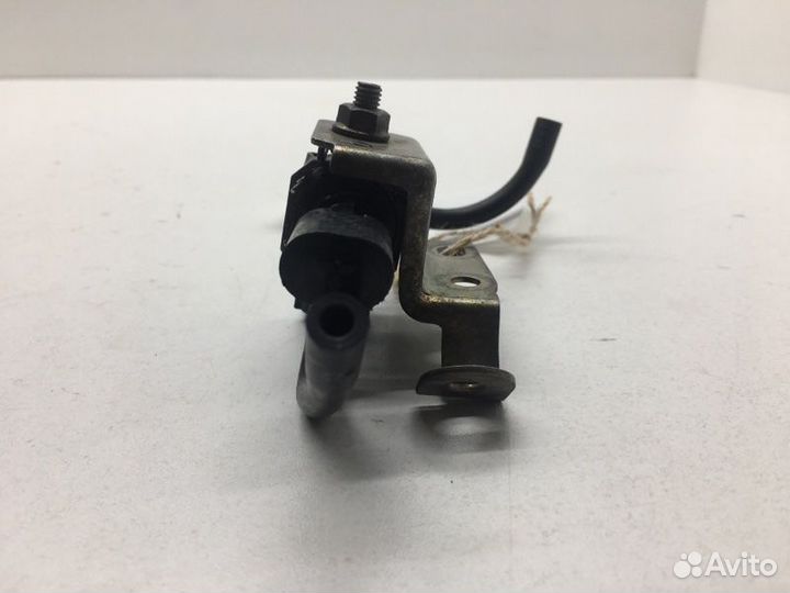 Клапан вакуумный Mazda Mpv lwew FS 2000