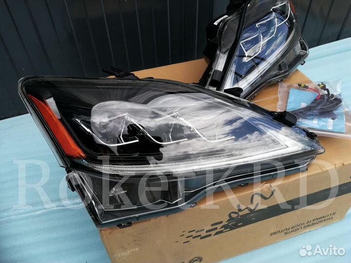 Lexus IS 250 фары в Наличии