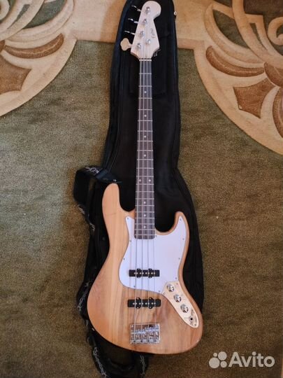 Бас гитара 4 струн (обмен)