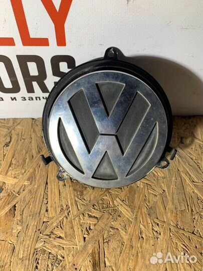 Ручка открывания багажника Volkswagen Golf 1K BSE