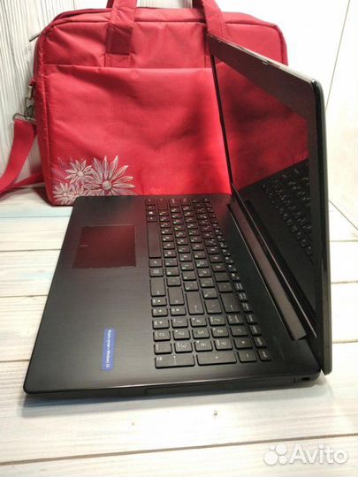 Ноутбук Asus 15.6 Дюйма с SSD + Интел + 1000GB HDD