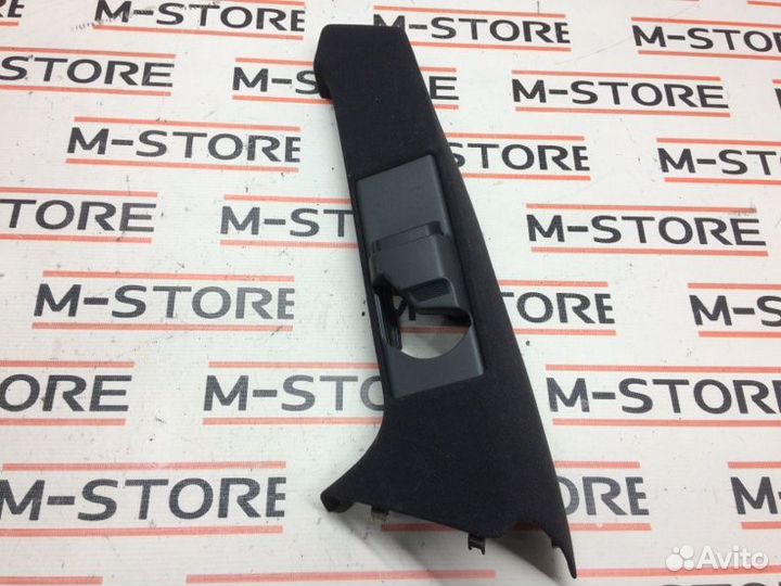 Обшивка стойки задняя правая Mercedes-Benz E-Class