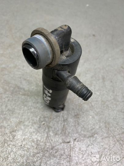 Насос омывателя фар Toyota Avensis T250 универсал