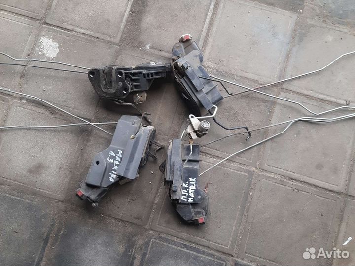 Замок двери Hyundai Matrix