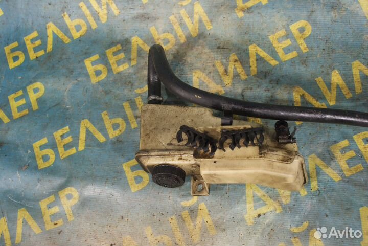 Бачок гур Peugeot 605