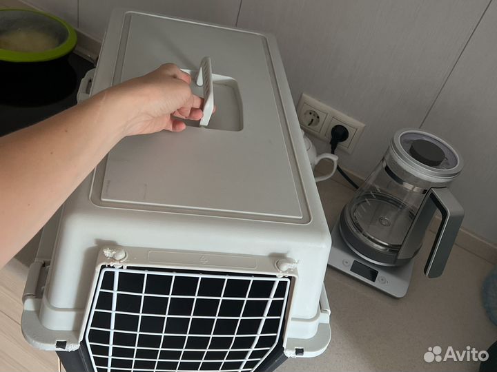 Переноска для кошек и собак