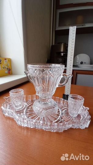 Хрустальные вазы, салатники, конфетница и другое