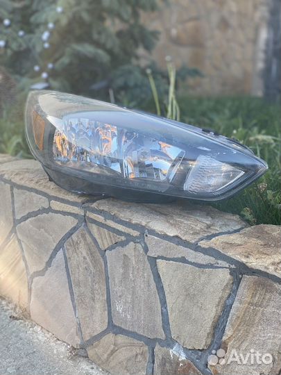 Фара передняя правая на ford focus ST 3