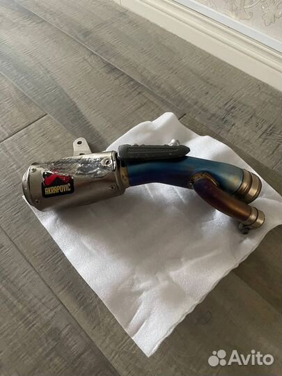 BMW S1000RR выхлоп Akrapovic slip-on