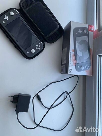 Nintendo switch lite с играми