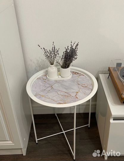 Столик маленьки новый