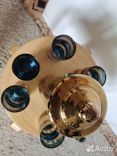 Бокалы разноцветные и графин Япония