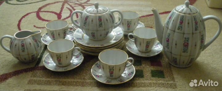 Сервиз кофейный лфз СССР Розочки в орнаменте