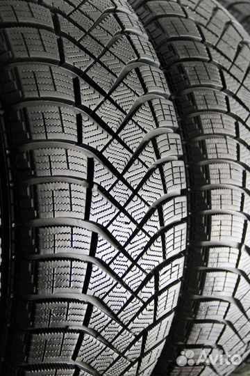 Pirelli Ice Zero FR 225/60 R18 104T