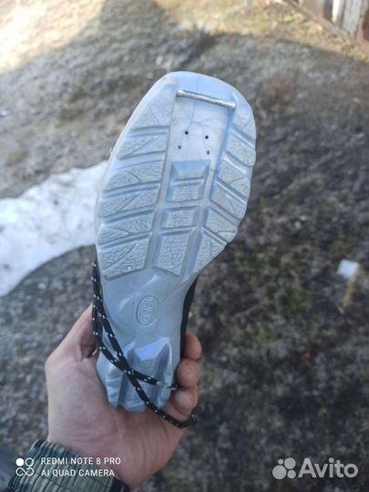 Лыжные ботинки