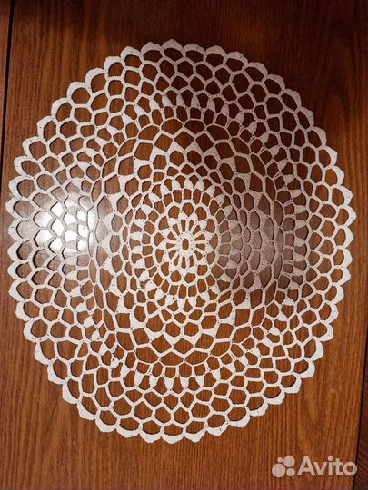Салфетка кружевная ручной работы