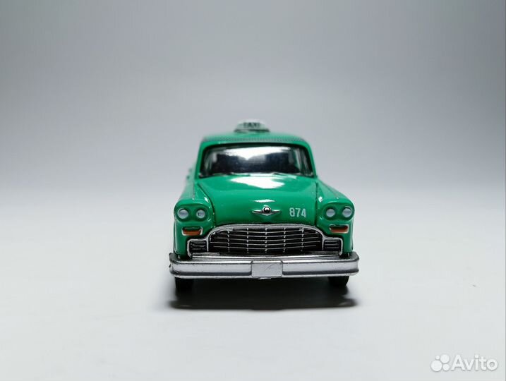 Модель 1/64 Checker Taxi 1969 Greenlight