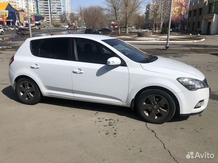 Kia Ceed 1.6 AT, 2011, 105 000 км