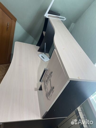 Компьютерный стол