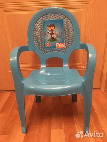 Детское пластиковое кресло