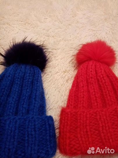 Шапка 2 штуки, красная и синяя