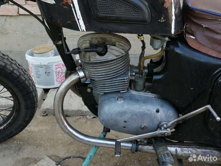 Мотоцикл ковровец 175 б
