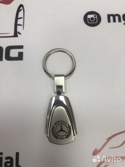 Брелок Mercedes Benz матовый по центру