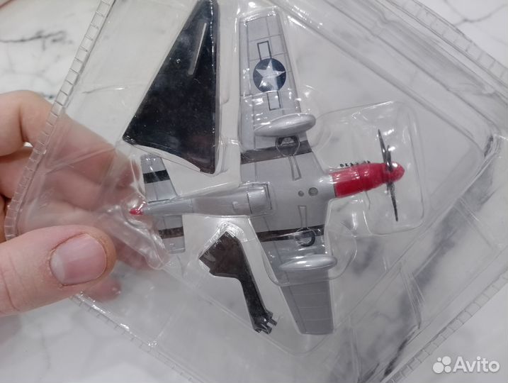 Самолет P-51 Mustang