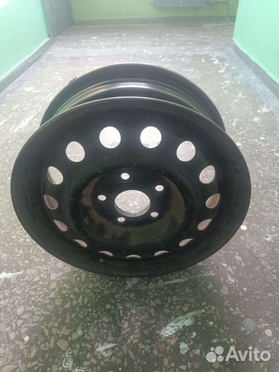 Штампованные диски r15