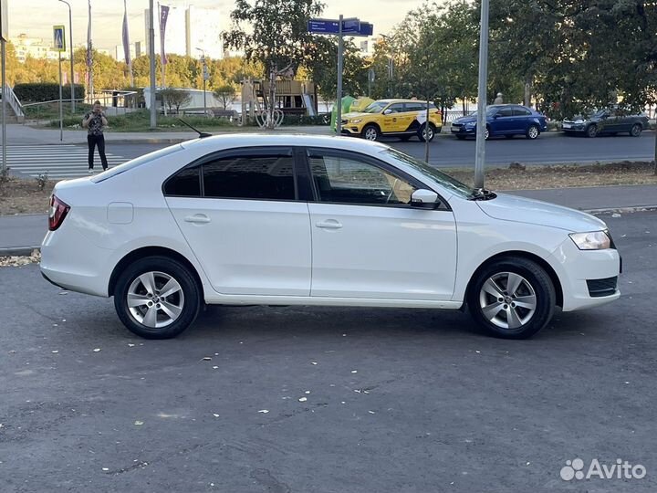 Skoda Rapid 1.6 AT, 2018, 198 000 км