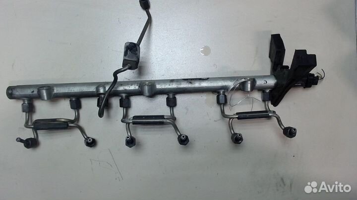 Рампа топливная BMW 5 E39, 2003