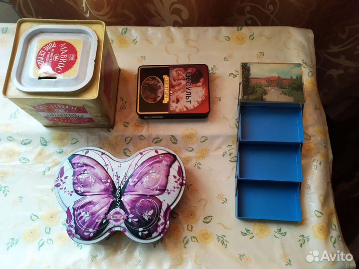 Отдам баночки