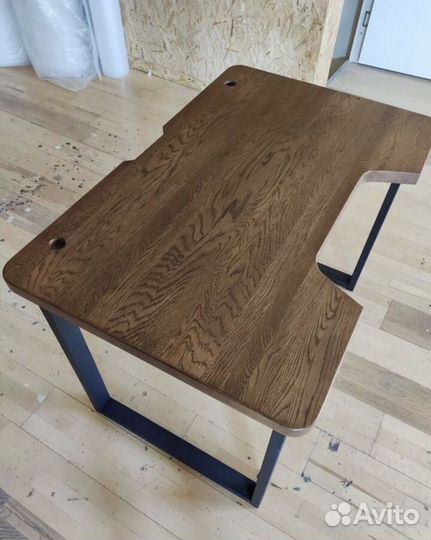 Стол/компьютерный/письменный/дубовый