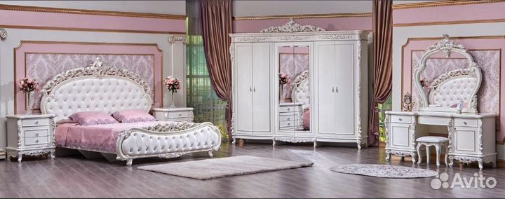 Спальный гарнитур