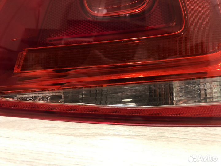 Фонарь VW Touareg NF FL 7P