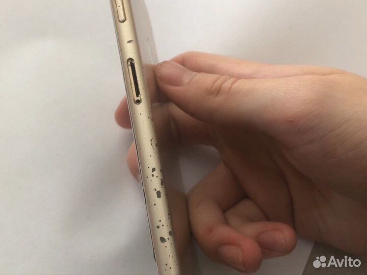 Телефон iPhone 6s