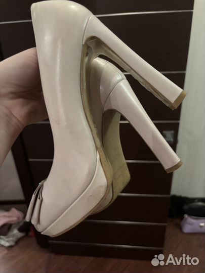 Туфли бежевые на новый корпоратив / Новый год