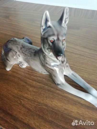 Фарфоровые статуэтки собака лфз
